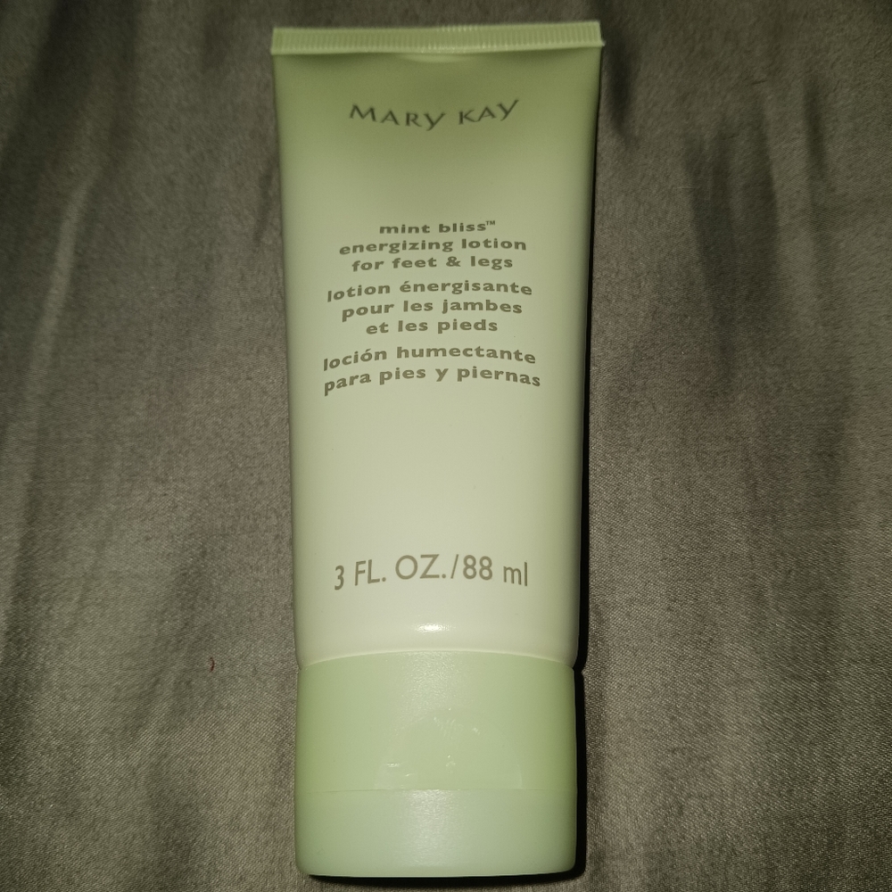 NEW! MARYKAY MINT BLISS ENERGIZING LOTION FOR LEGS AND FEET (3oz)